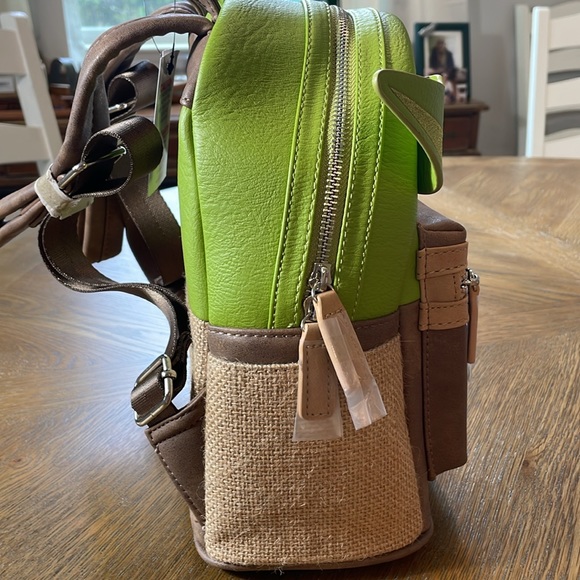 Loungefly Star Wars mini backpack. - Picture 4 of 9